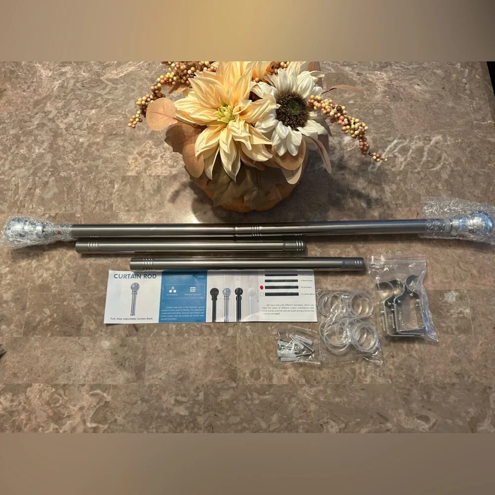 Curtain rod 28-56” adjustable - Picture 2 of 5